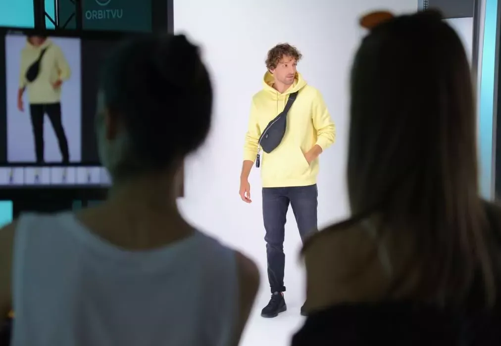 Förhandsvisning av modellens placering i Orbitvus studio för fotografering med livemodeller