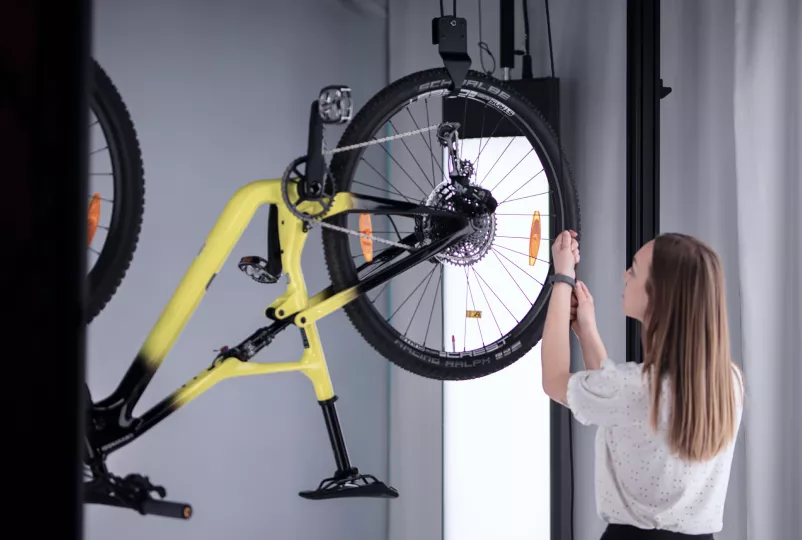 Upphissnings- och upphängningssystem för cyklar i Bike Studio