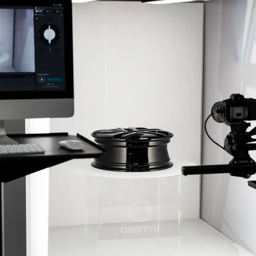 Bilfälg i Orbitvus fotostudio