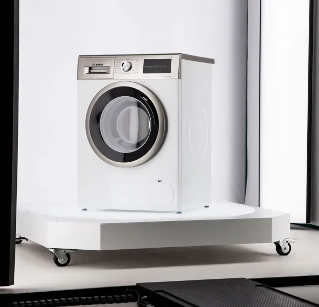 Studiofotografering av en Bosch-tvättmaskin